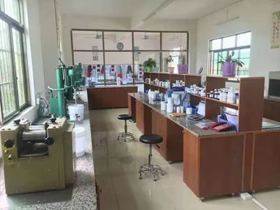 【專訪】楊明昌:專業環保油墨 點亮多彩生活